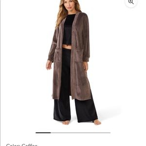 Sofia Vergara sleep lounge set EUC